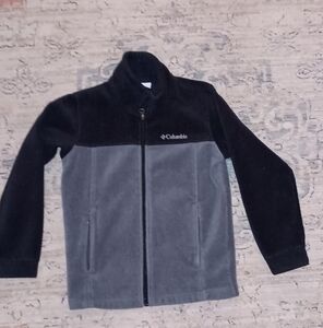 Columbia Black gray youth Zip Up Size Medium